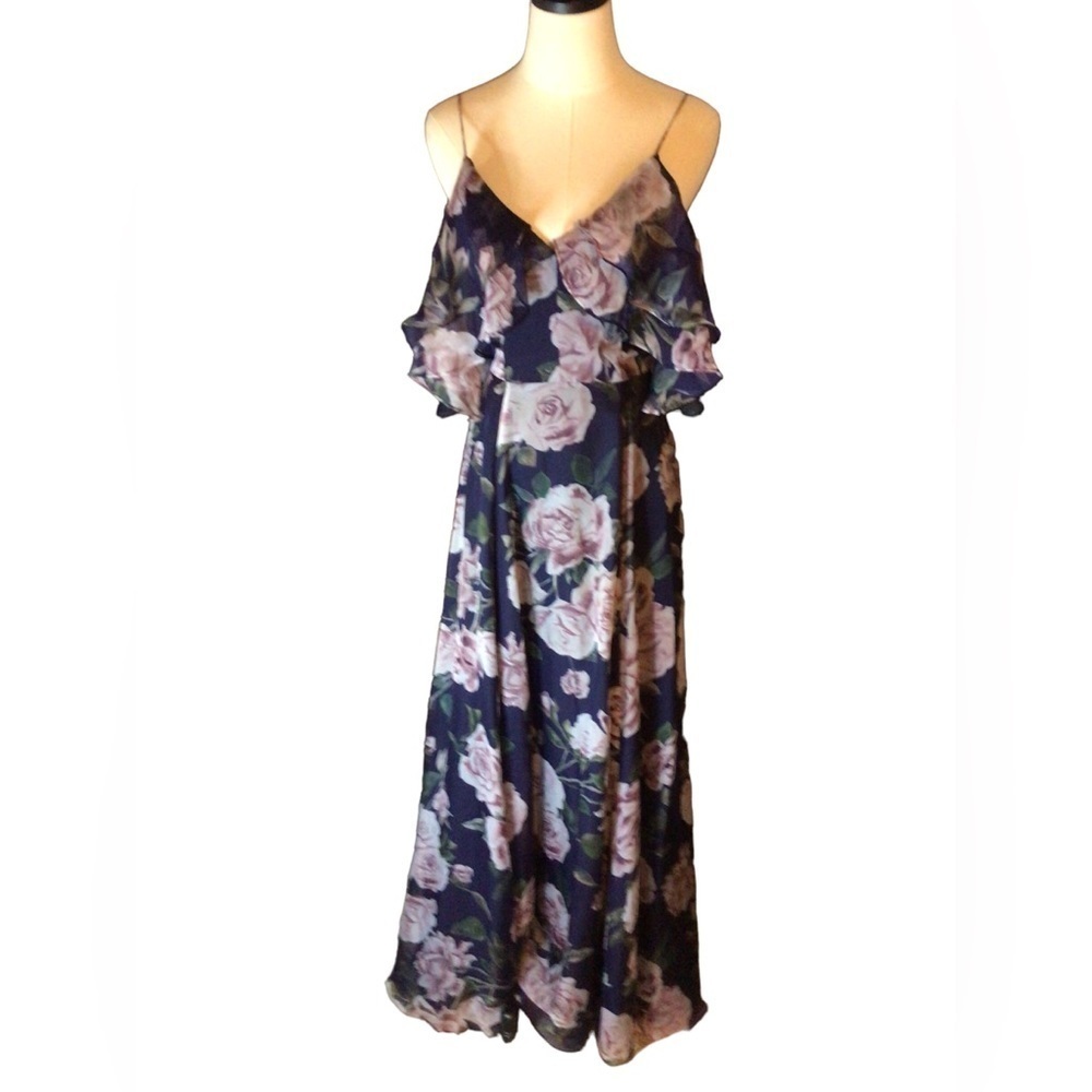 .Fame and Partners Floral Maxi Dress Off Shoulder Blue Background Size 2